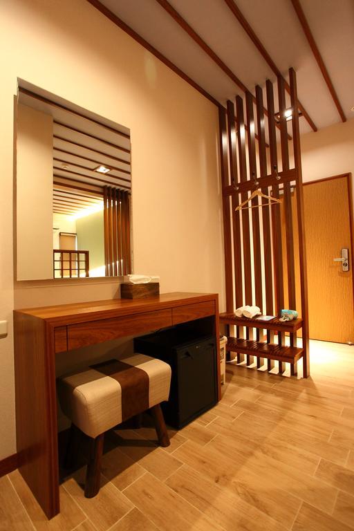 Toutsu Gyoen Donggang Exterior foto